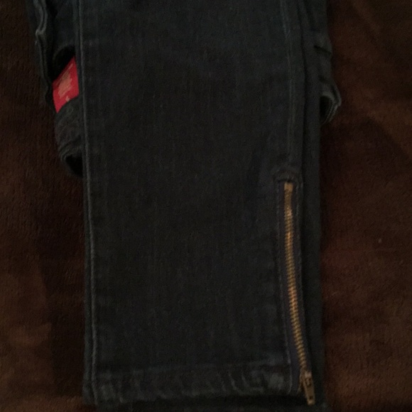 To small - Picture 4 of 4